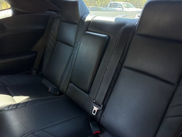 Used 2015 Dodge Challenger SRT Hellcat RWD image 18