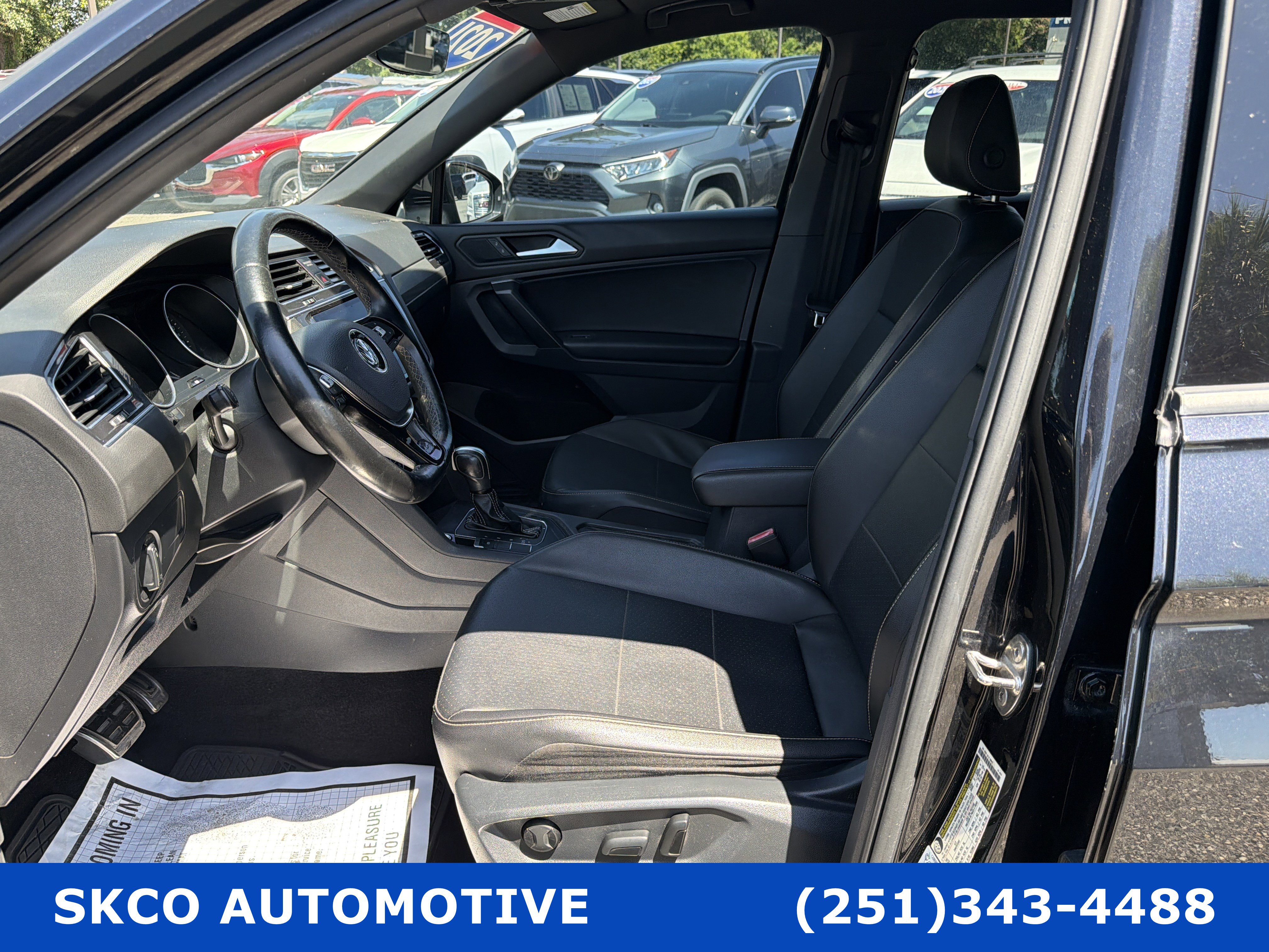 Used 2021 Volkswagen Tiguan SE FWD image 13