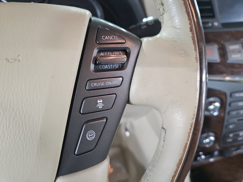 Used 2012 INFINITI QX56 4WD w/ Deluxe Touring Pkg image 26