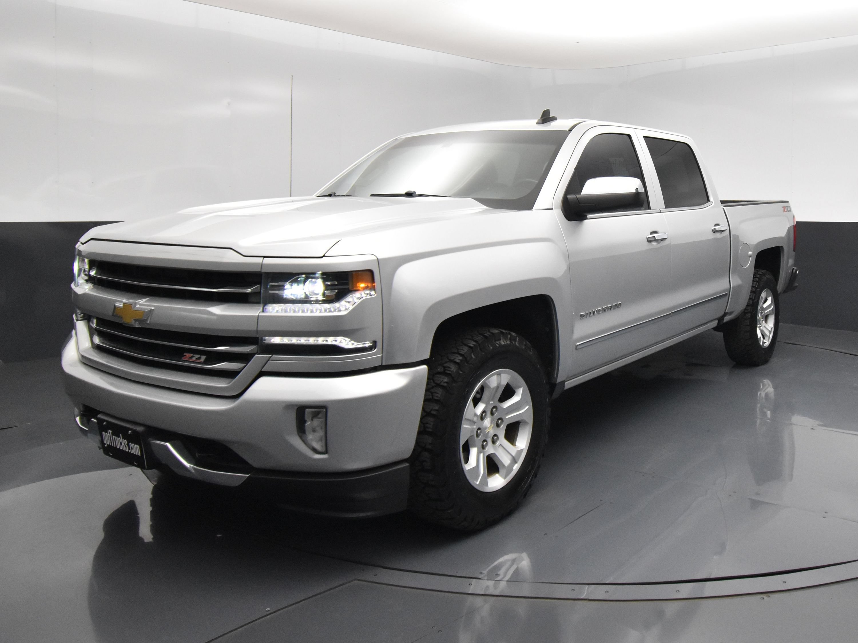 Used 2018 Chevrolet Silverado 1500 LTZ Z71 AWD/4WD image 2