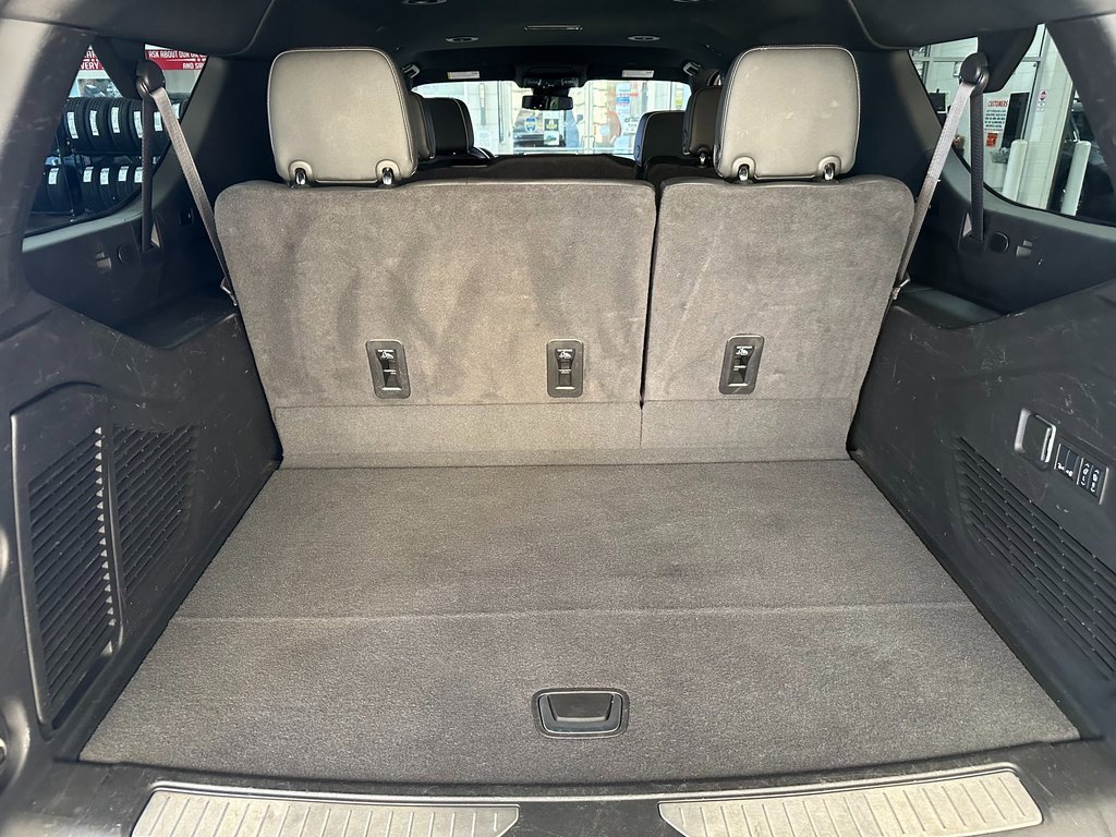Used 2024 Chevrolet Suburban Premier image 41