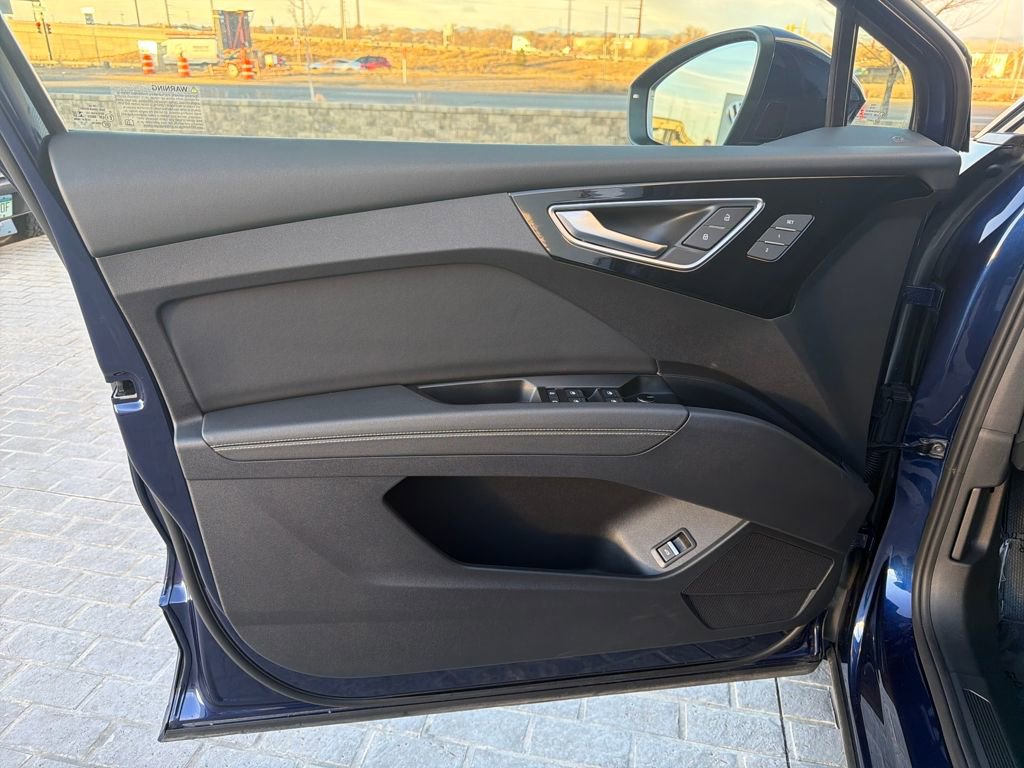 Used 2023 Audi Q4 e-tron Prestige w/ Black Optic Package image 10