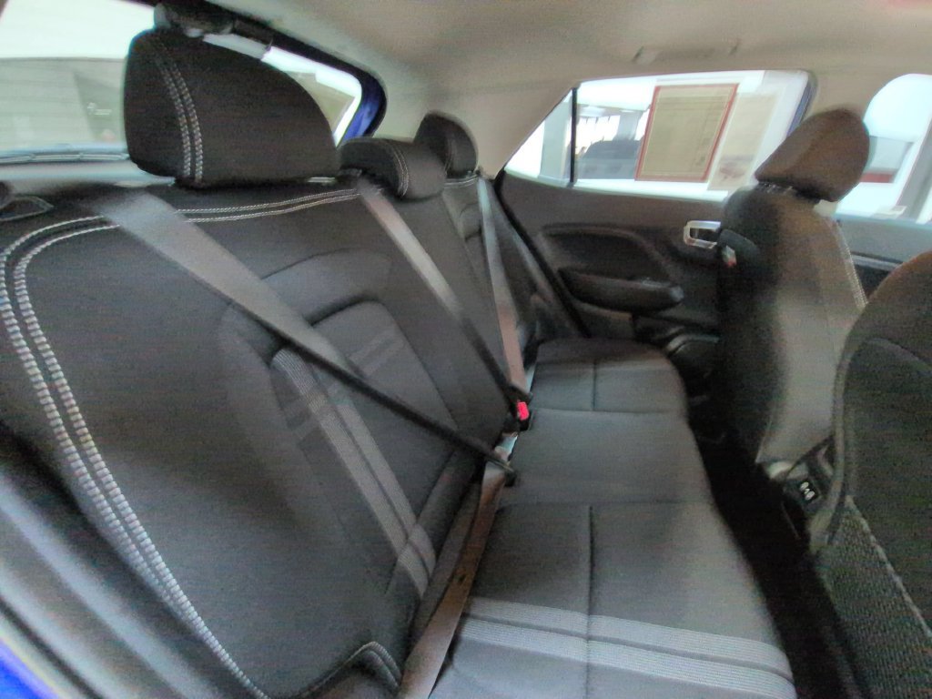 Used 2026 Hyundai Venue SEL FWD image 27