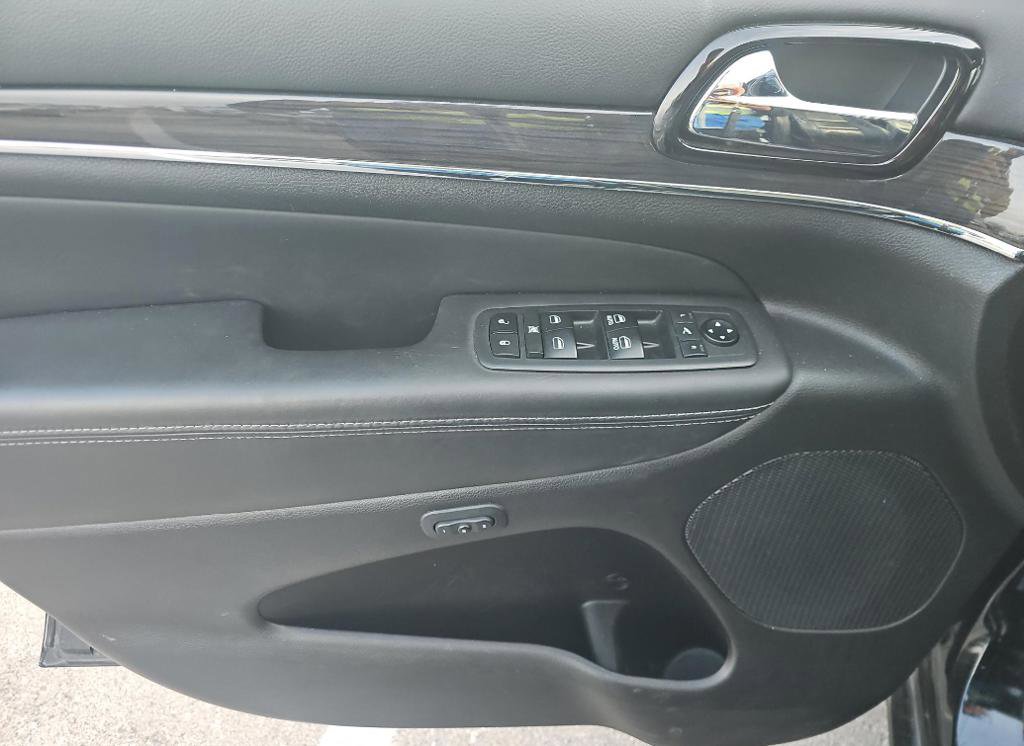 Used 2019 Jeep Grand Cherokee Overland image 14