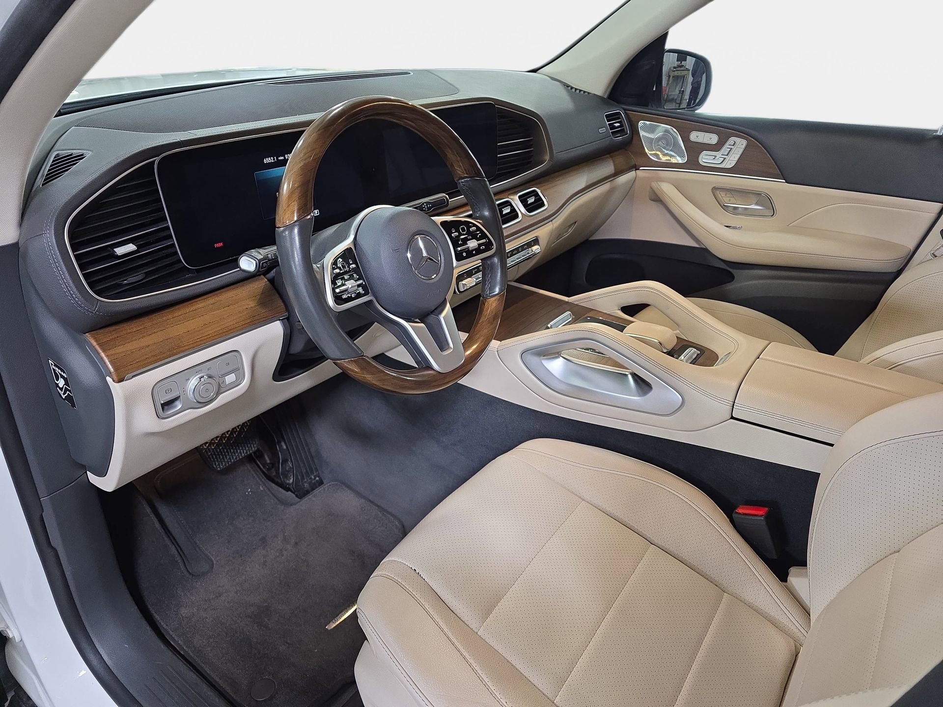 Used 2020 Mercedes-Benz GLS 450 4MATIC image 16