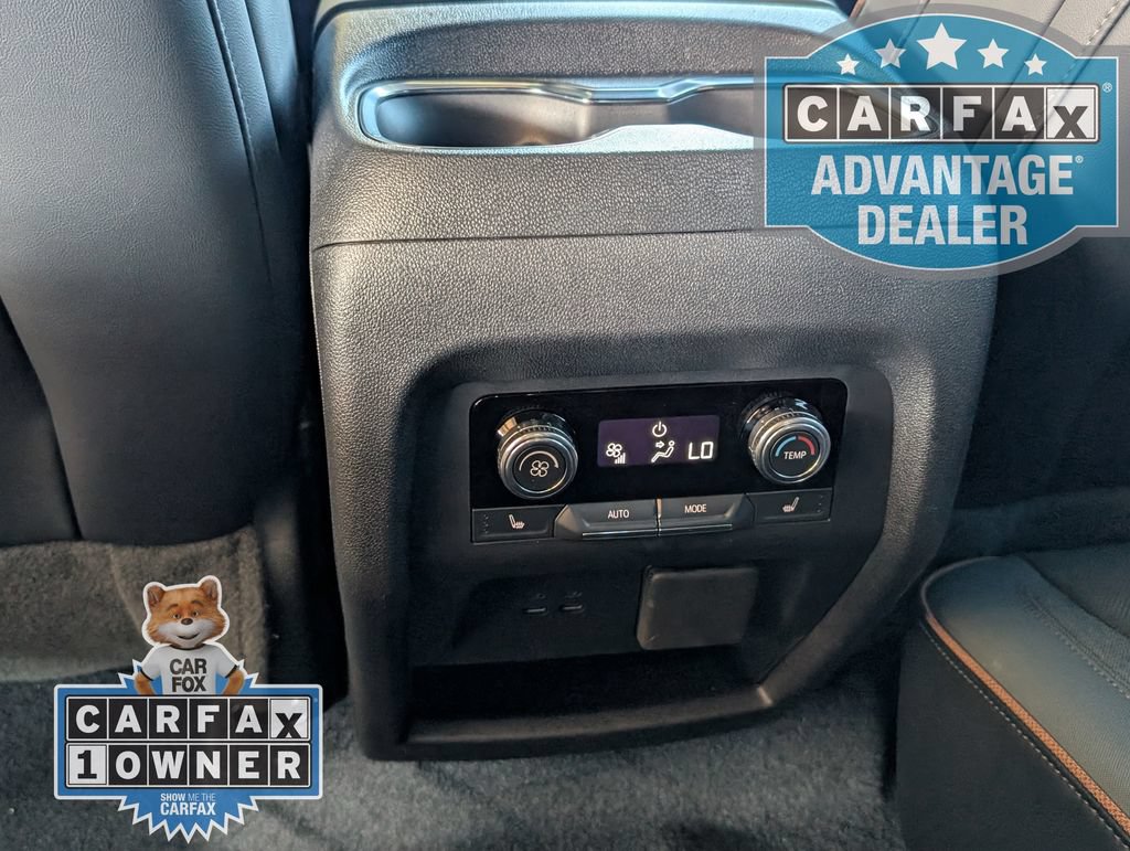 Used 2024 GMC Acadia AT4 w/ Luxury Package AWD/4WD image 23