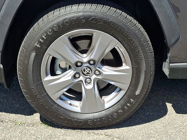 Certified 2023 Toyota RAV4 LE AWD/4WD image 8