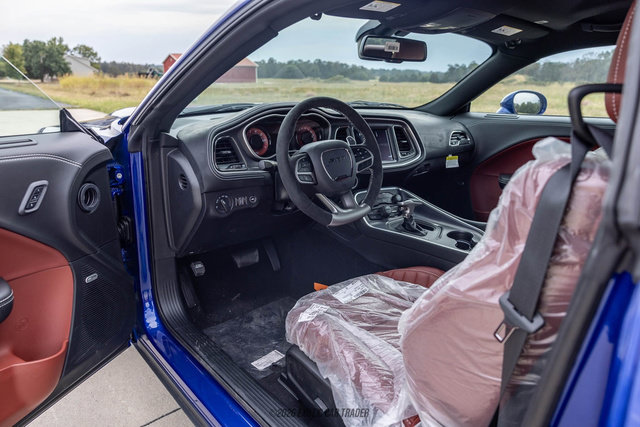 Used 2022 Dodge Challenger SRT Hellcat RWD image 37