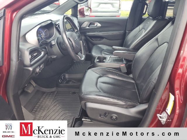 Used 2019 Chrysler Pacifica Touring-L Plus w/ Advanced Safetytec Group FWD image 5
