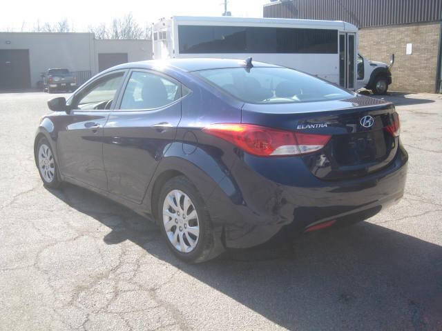 Used 2013 Hyundai Elantra GLS image 7