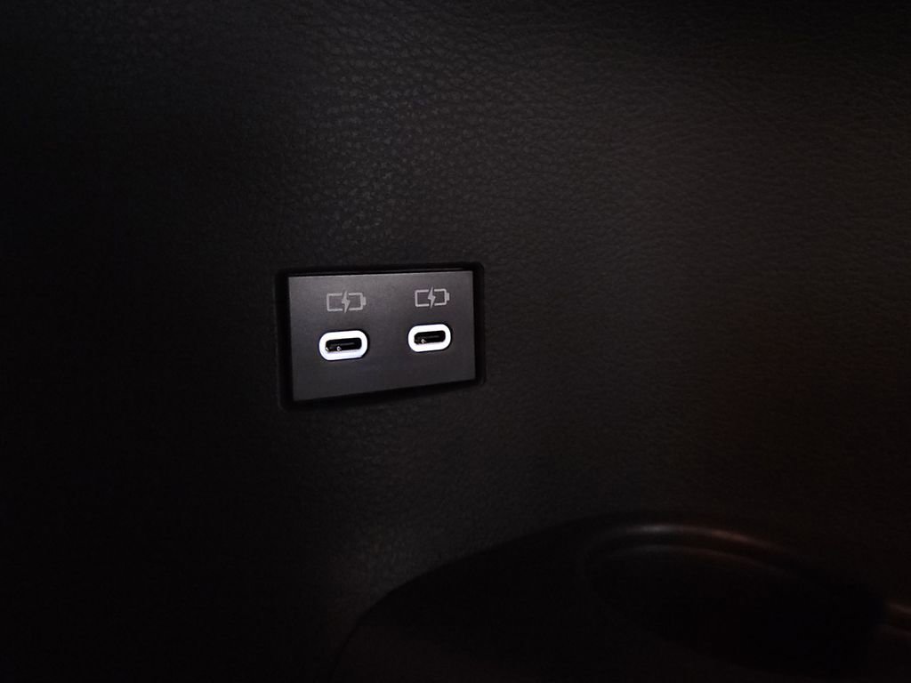 New 2026 Toyota Sienna XLE image 31