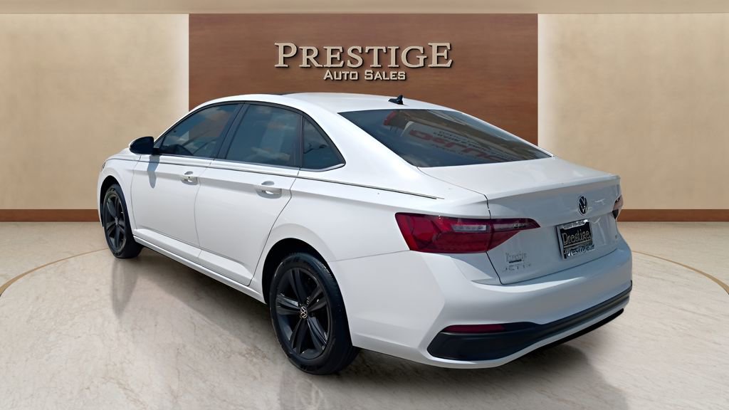 Used 2023 Volkswagen Jetta SE FWD image 25