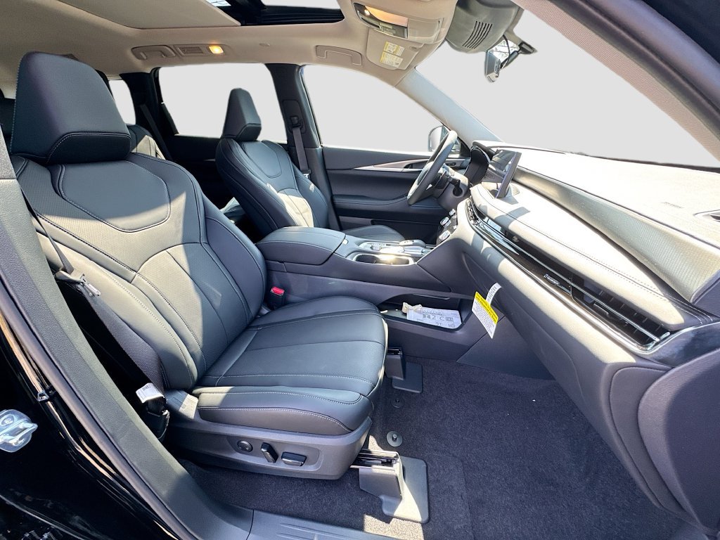Used 2027 INFINITI QX60 Pure w/ Cargo Package FWD image 31