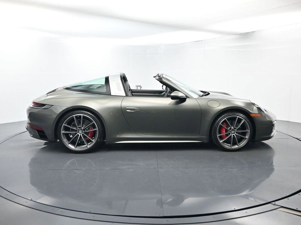 Used 2021 Porsche 911 Targa 4S w/ Sportdesign Package image 16