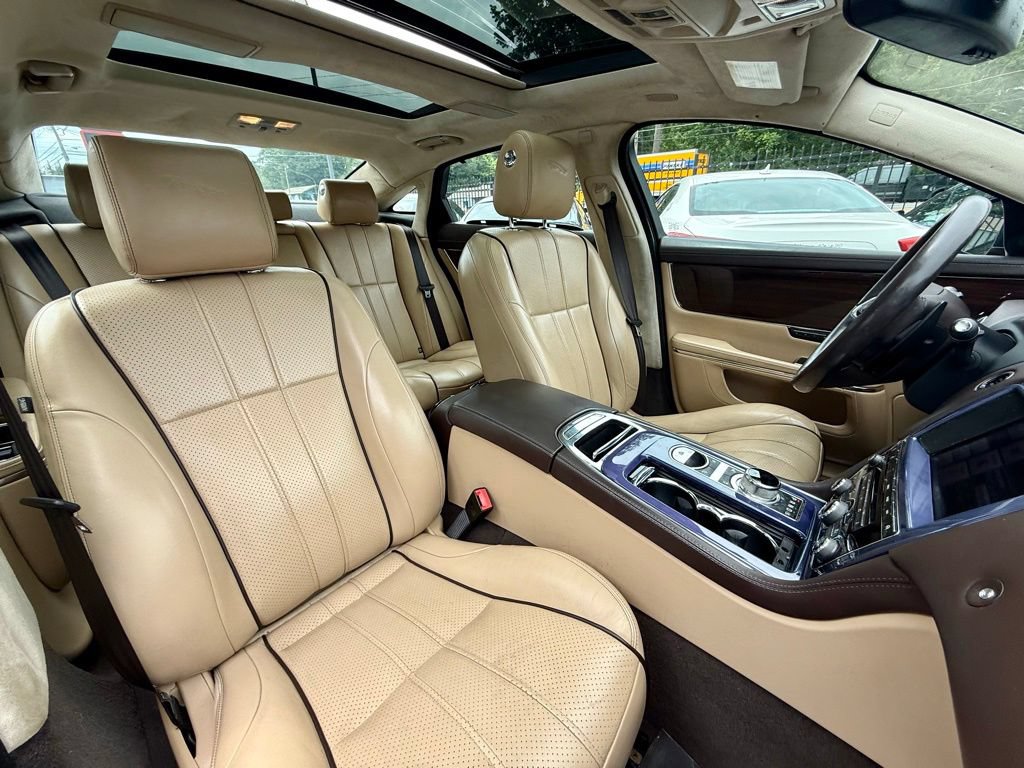 Used 2013 Jaguar XJ L Portfolio AWD/4WD image 29