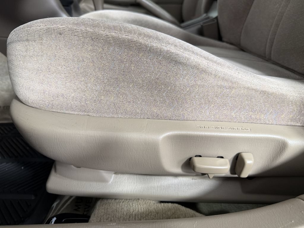 Used 1999 Toyota Camry LE w/ Value Pkg FWD image 21