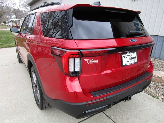 New 2026 Ford Explorer ST-Line w/ ST-Line Street Pack image 5