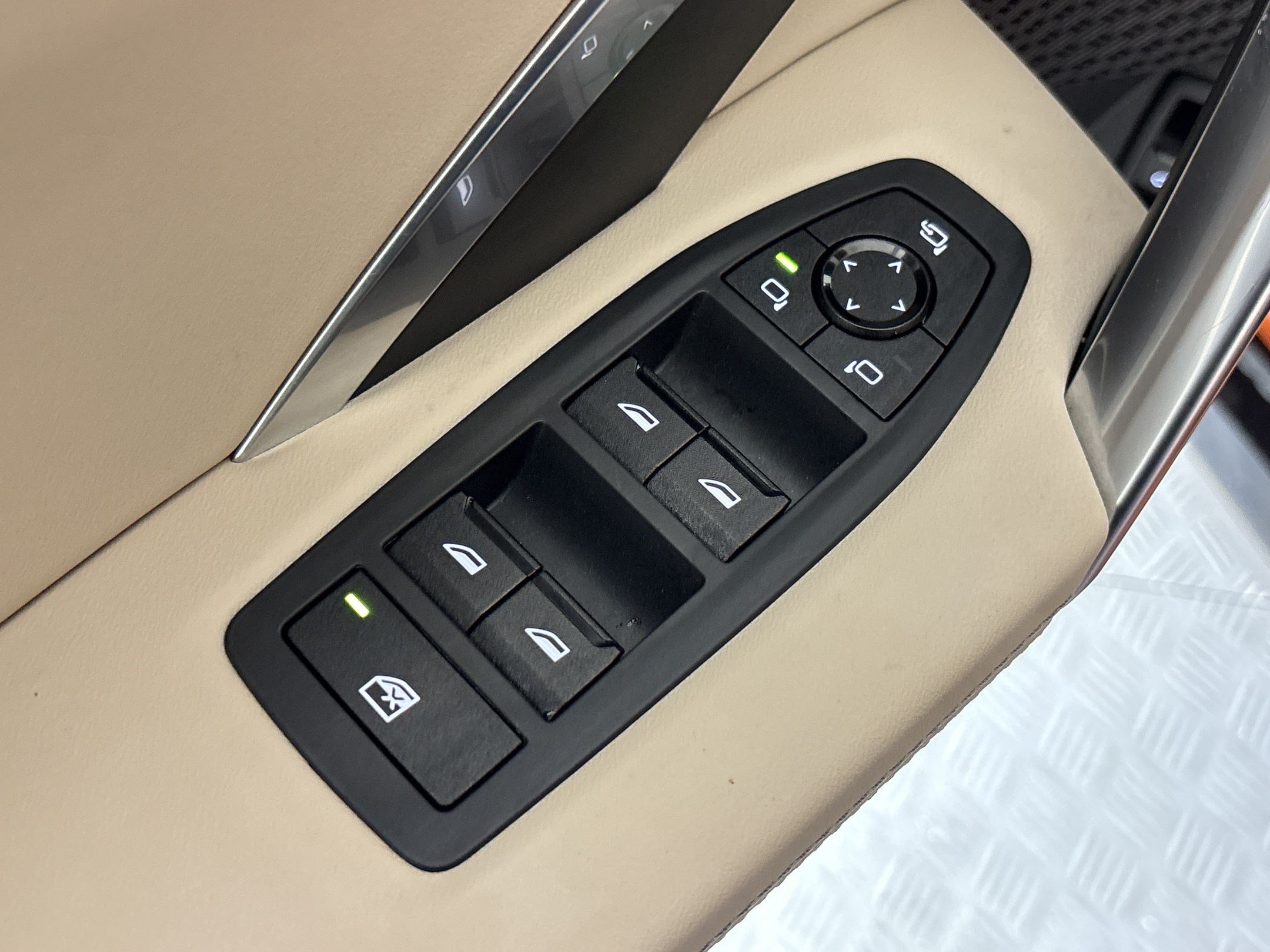 Used 2025 BMW X1 xDrive28i w/ Convenience Package AWD/4WD image 21