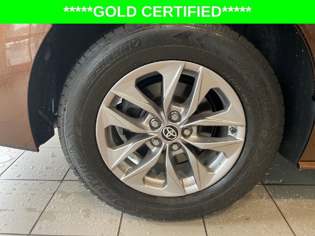 Certified 2022 Toyota Sienna XLE FWD image 35