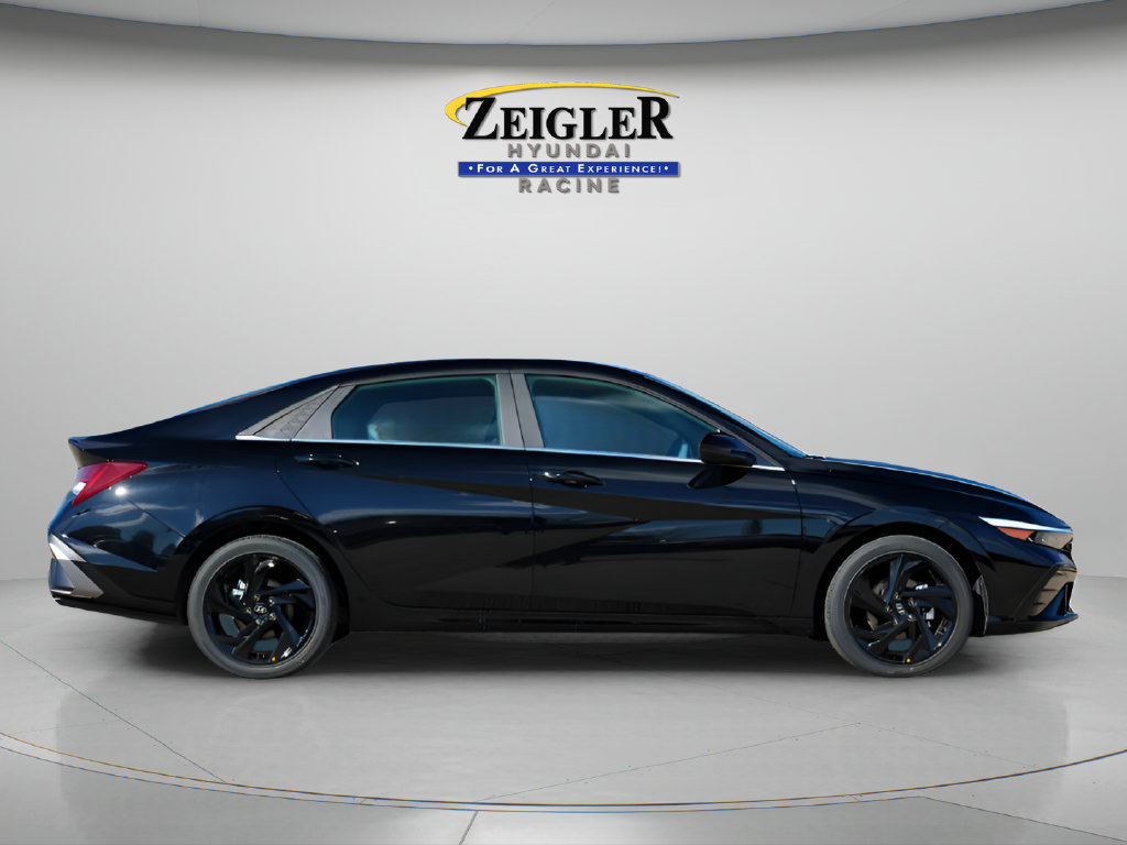 New 2026 Hyundai Elantra SEL Sport FWD image 8
