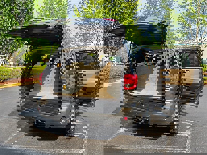 Used 2011 Toyota Sequoia Limited AWD/4WD image 28