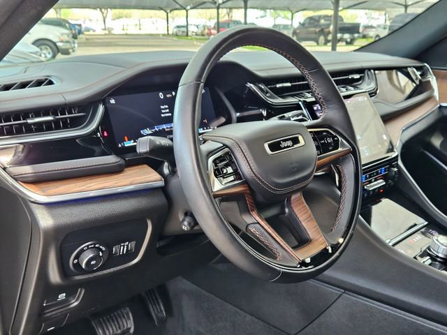 Used 2024 Jeep Grand Cherokee L Summit w/ High Altitude Package image 9