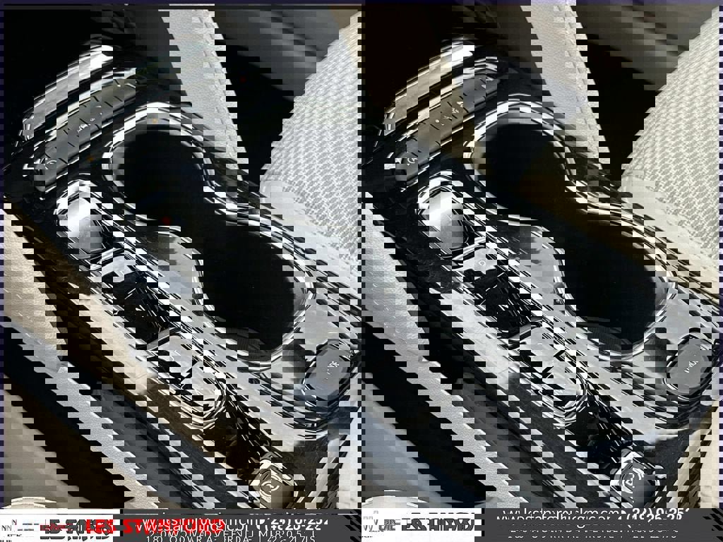 Used 2023 Buick Envision Preferred image 32