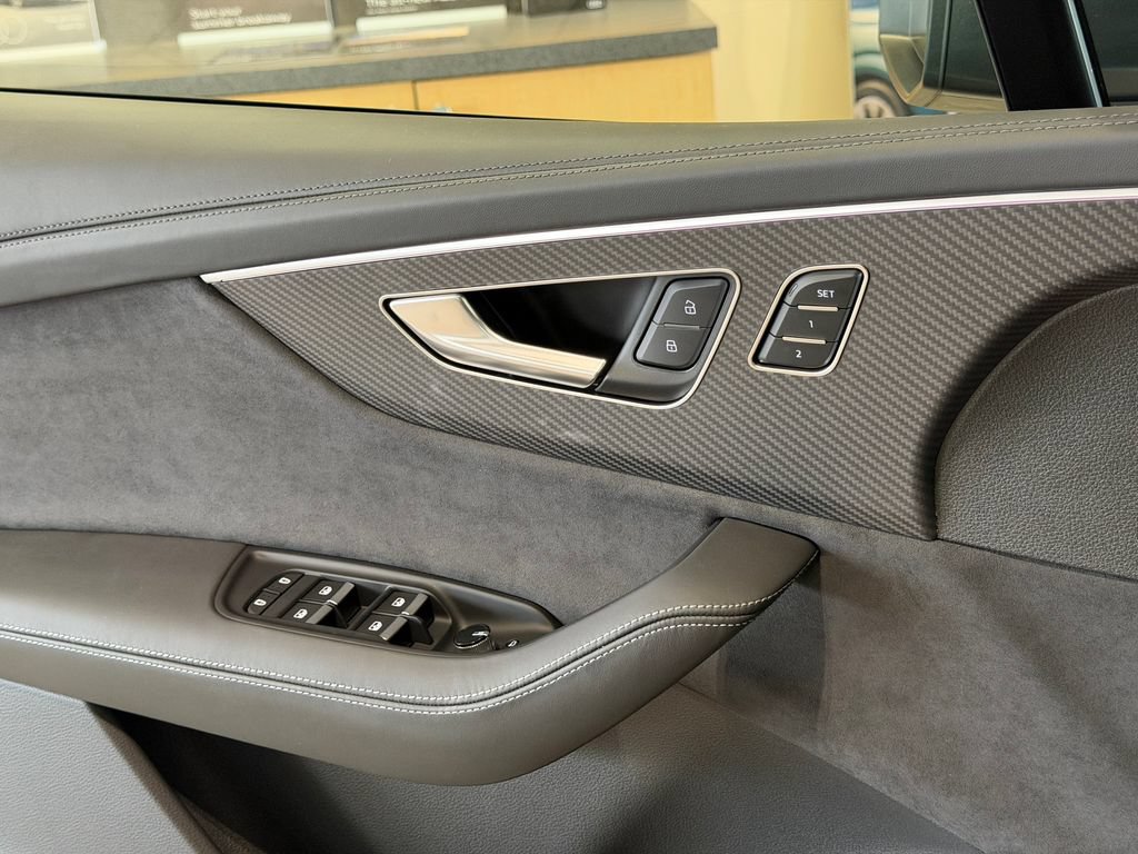 New 2026 Audi SQ7 Prestige AWD/4WD image 29