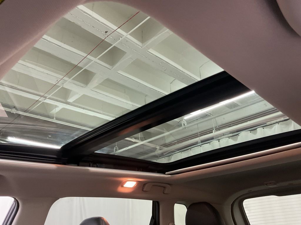 Used 2015 Nissan Rogue SL w/ SL Premium Package image 19