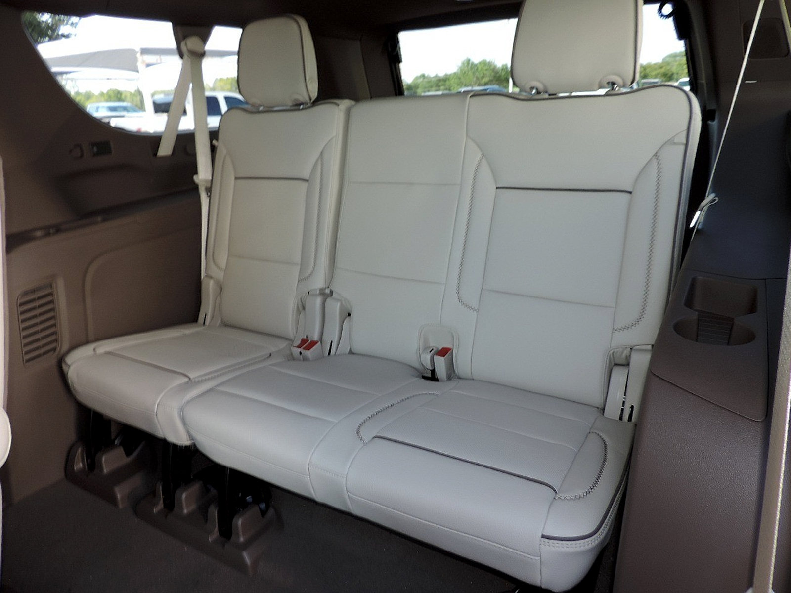 New 2026 GMC Yukon XL Denali w/ Sun & Power Step Package AWD/4WD image 19