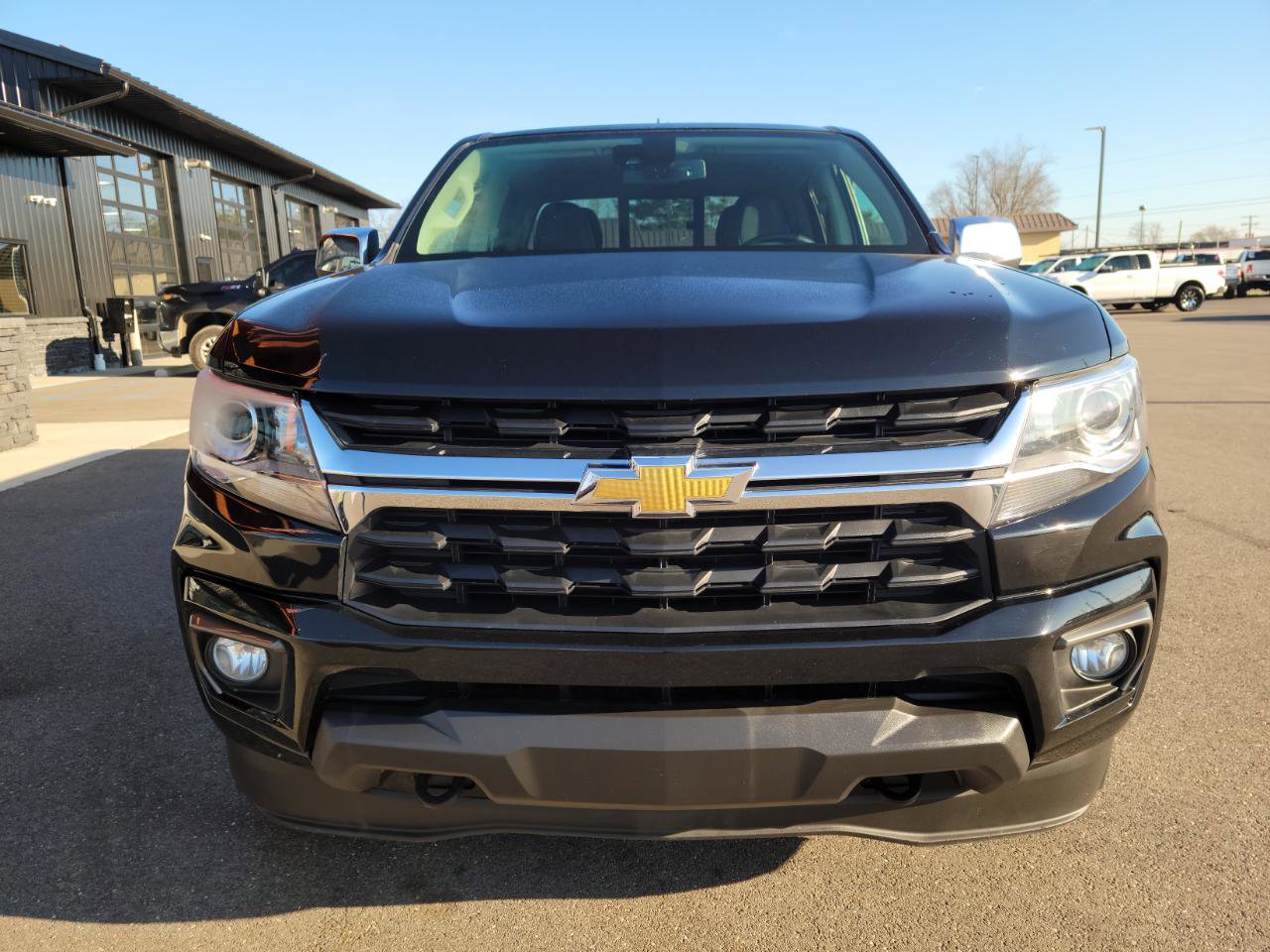 Used 2022 Chevrolet Colorado LT w/ Luxury Package AWD/4WD image 2