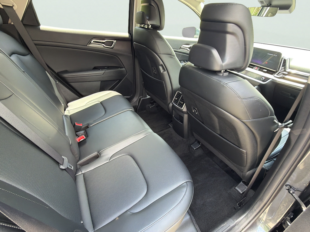Used 2024 Kia Sportage EX FWD image 15