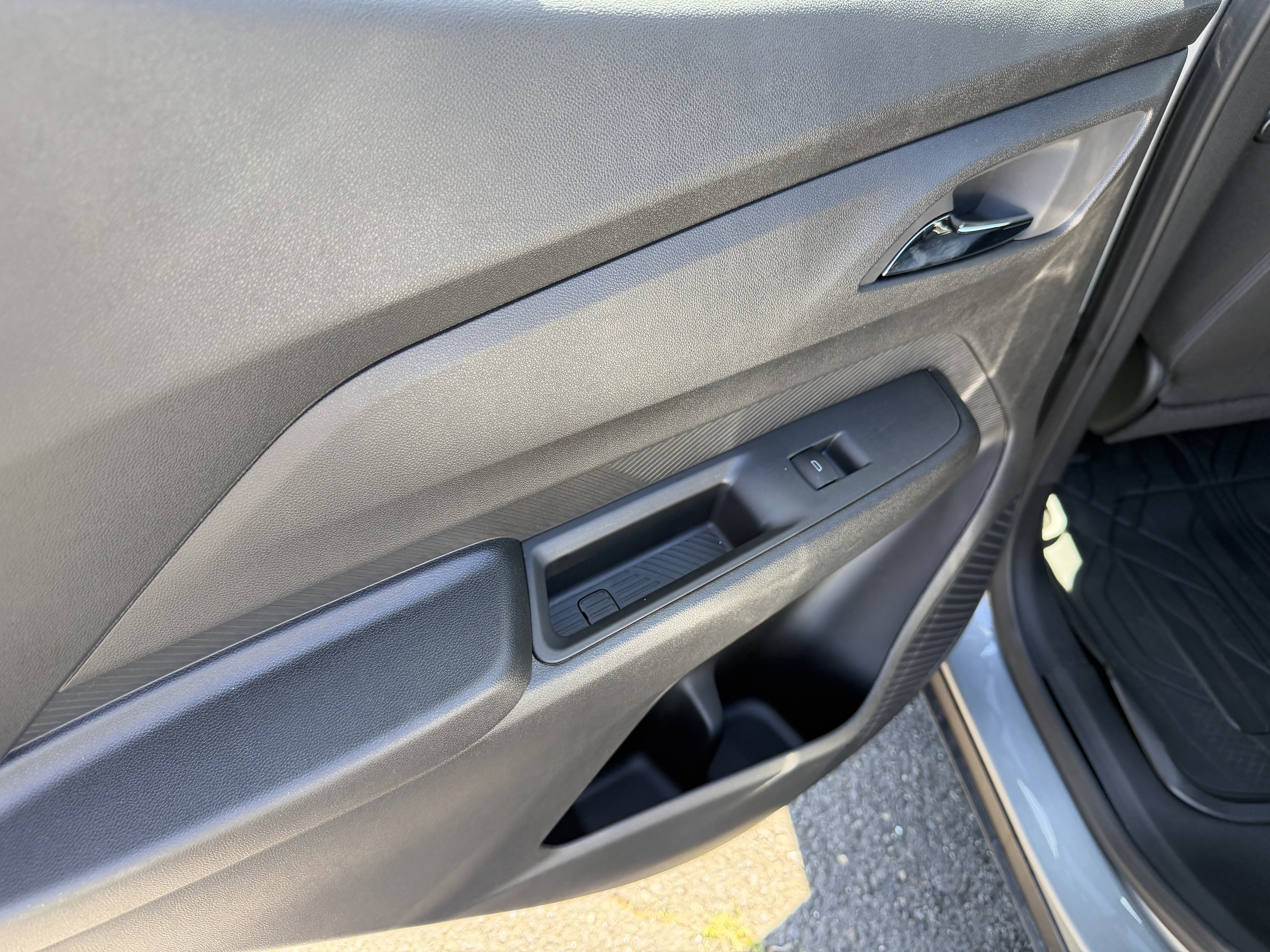 New 2027 Chevrolet Bolt LT w/ Comfort Package FWD image 14