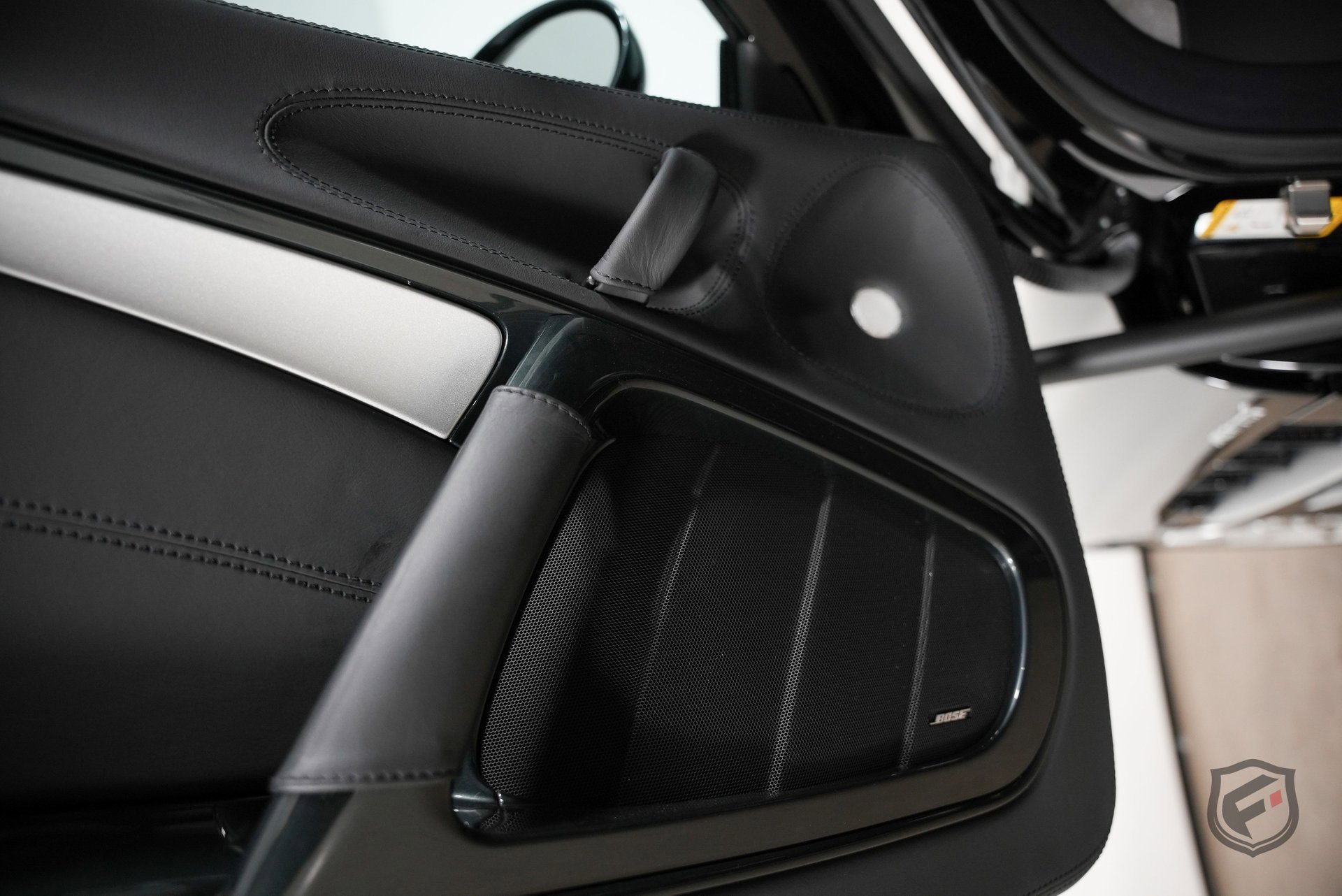 Used 2006 Mercedes-Benz SLR 2dr Cpe 5.5L image 26