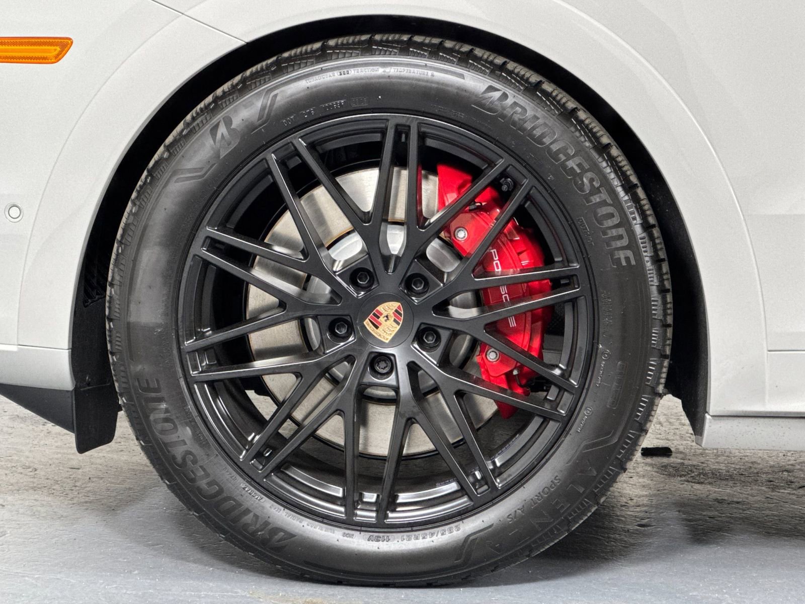 New 2026 Porsche Cayenne GTS image 34