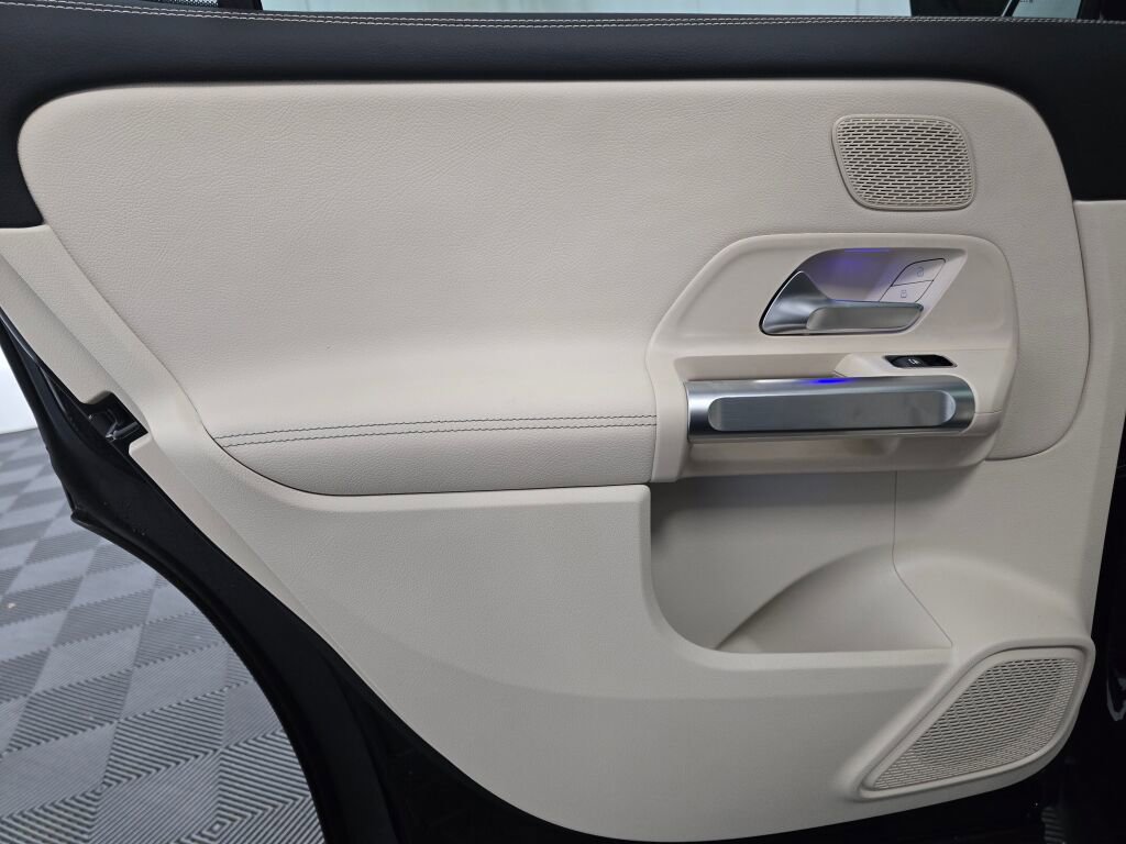 New 2026 Mercedes-Benz GLB 250 4MATIC image 19
