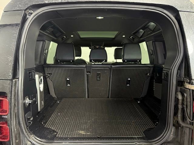 Certified 2024 Land Rover Defender 110 SE image 19