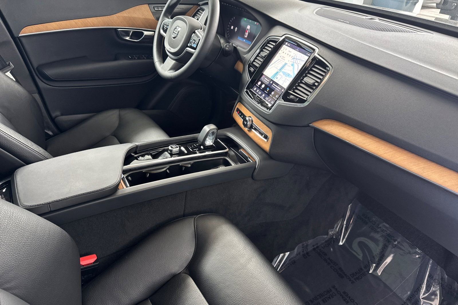 Used 2023 Volvo XC90 T8 Plus w/ Protection Package Premier image 20