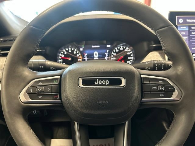 Used 2023 Jeep Compass Latitude w/ Convenience Group AWD/4WD image 28