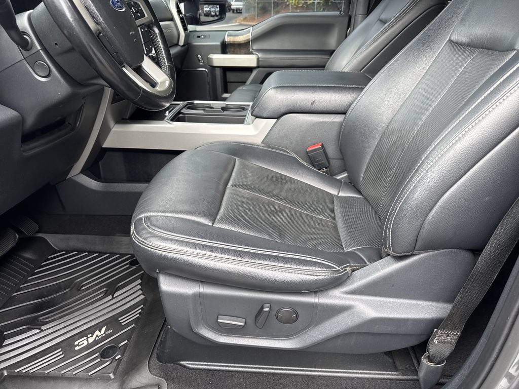 Used 2022 Ford F350 Lariat w/ Black Appearance Package AWD/4WD image 9