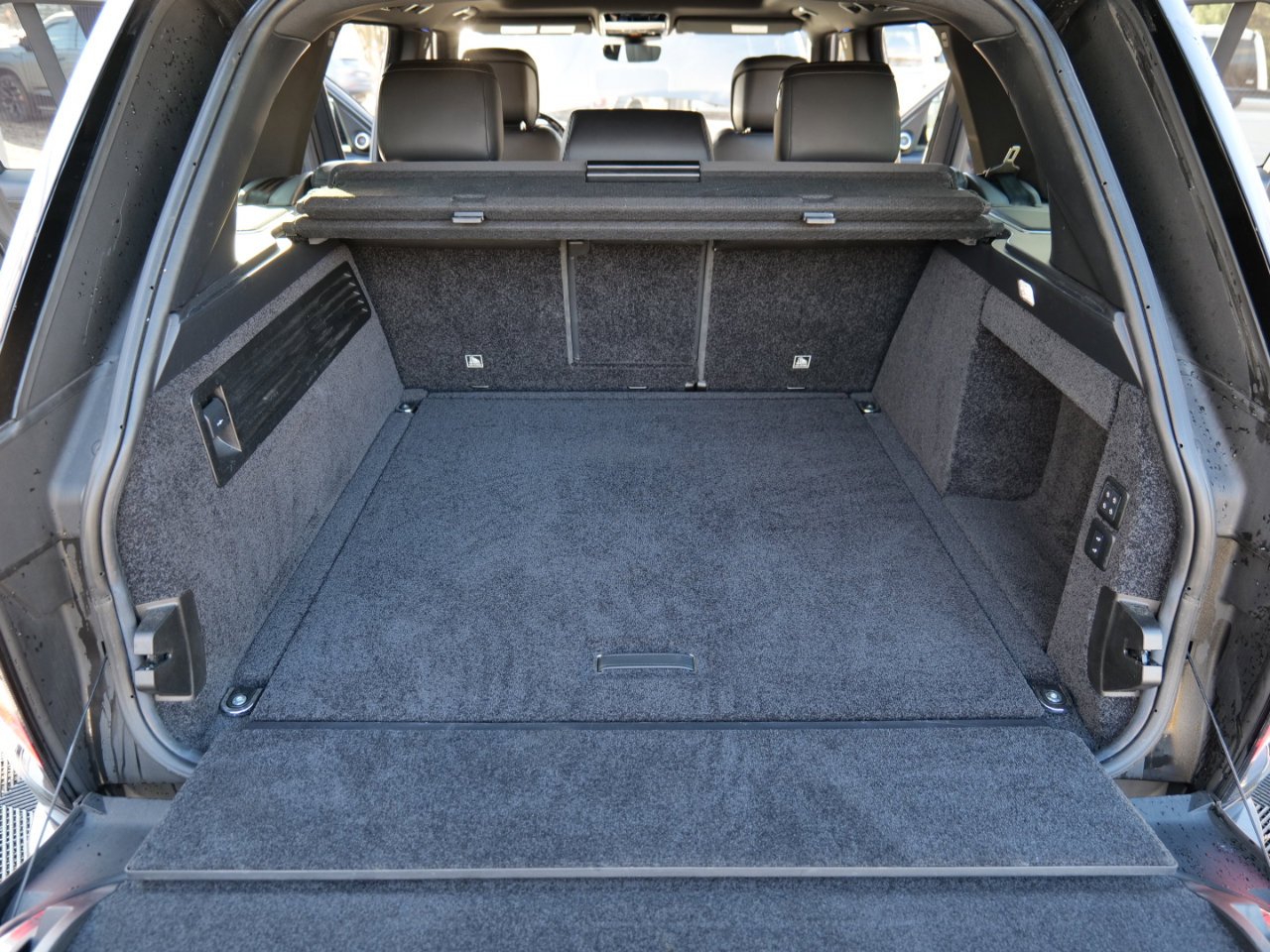 Used 2022 Land Rover Range Rover P525 Westminster Edition image 58