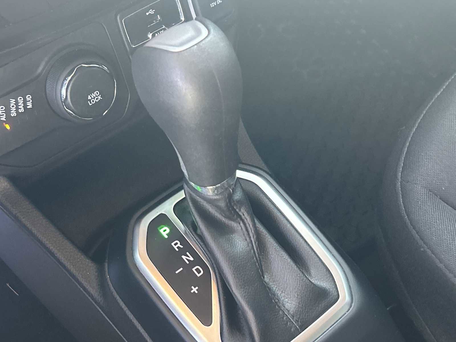 Used 2020 Jeep Renegade Latitude w/ Cold Weather Group image 15