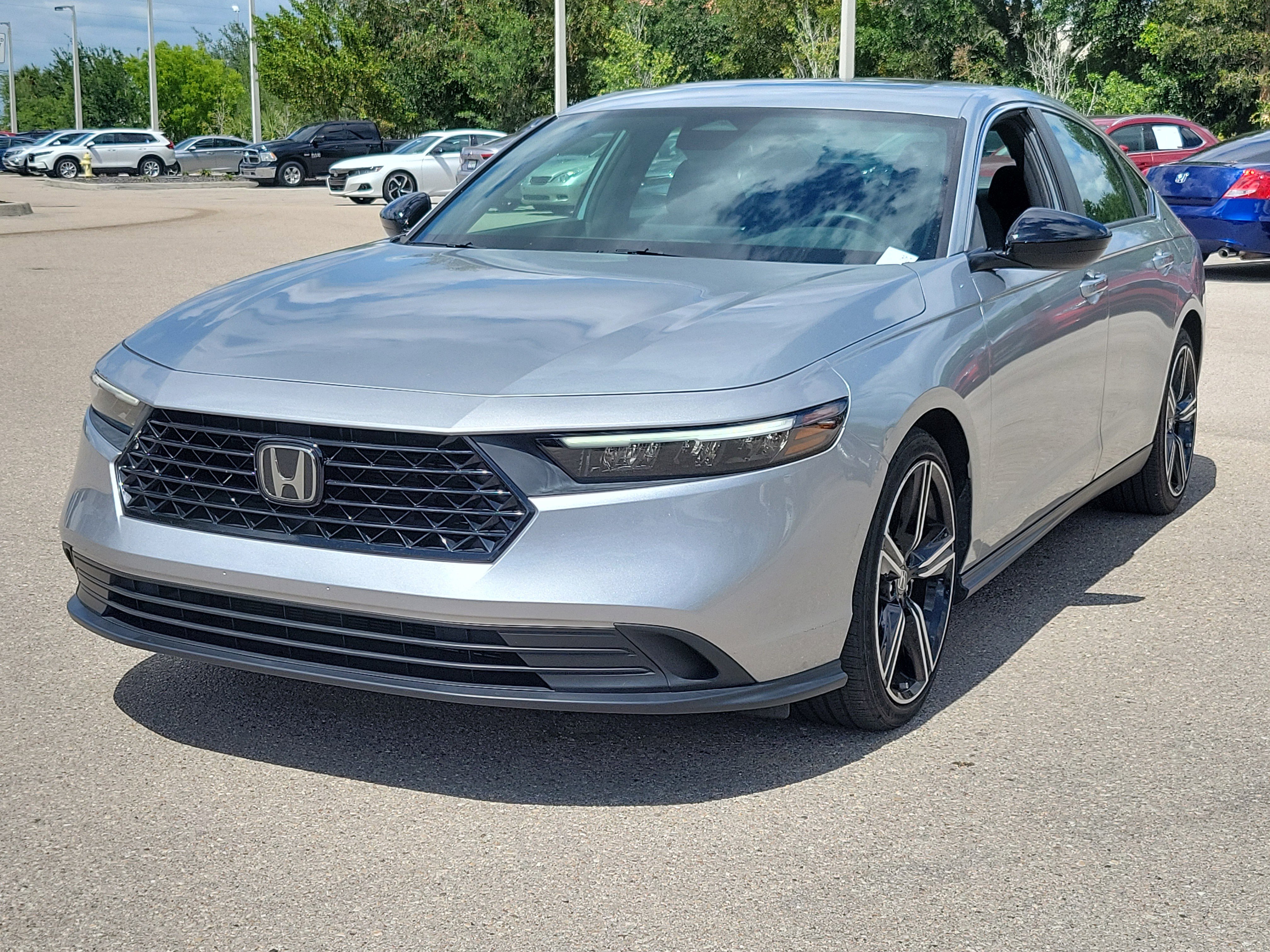 Used 2024 Honda Accord Sport image 3