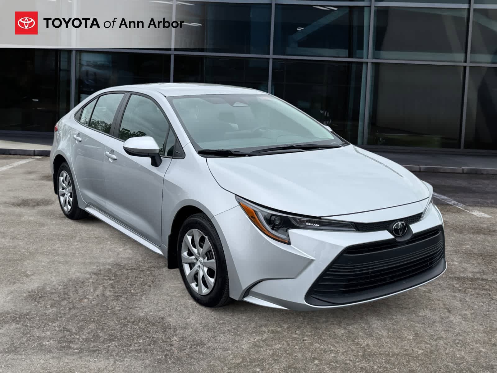 Used 2024 Toyota Corolla LE FWD image 1