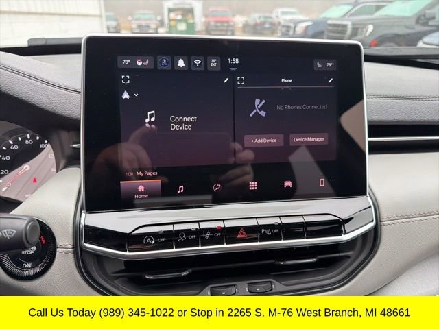 Used 2025 Jeep Compass Limited image 17