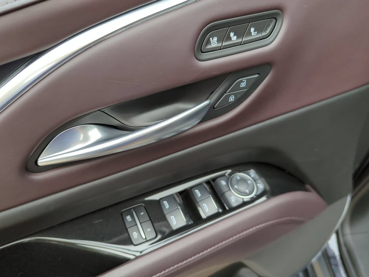 Certified 2023 Cadillac Escalade Premium Luxury Platinum AWD/4WD image 8