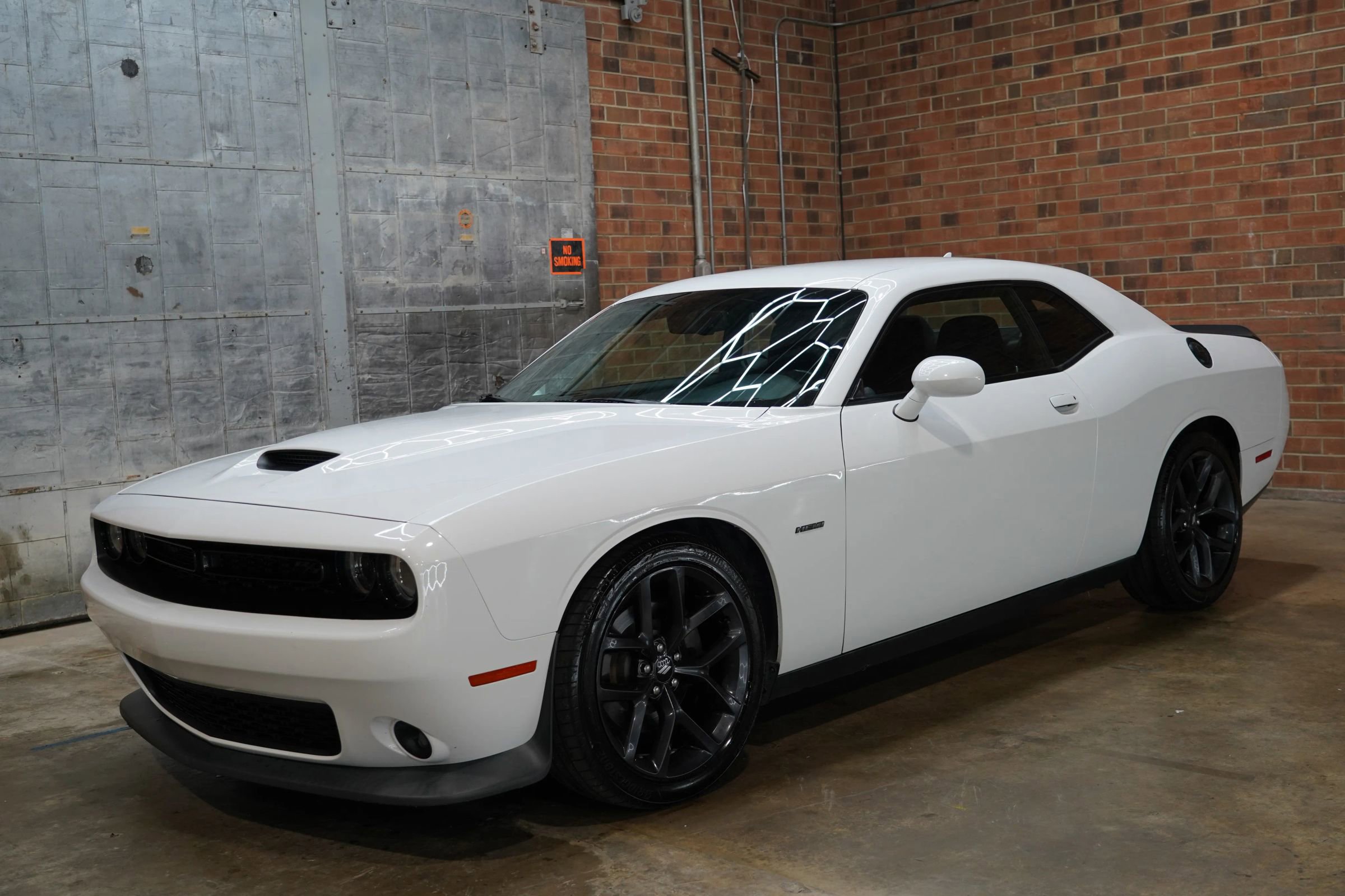 Used 2019 Dodge Challenger R/T w/ Blacktop Package image 8