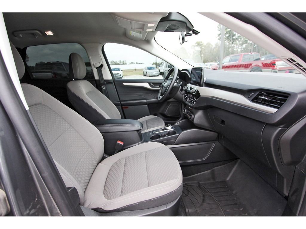 Certified 2022 Ford Escape SE w/ SE Sport Appearance Package image 26