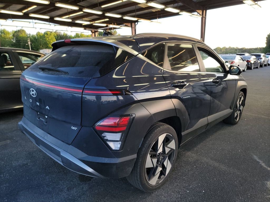 Used 2024 Hyundai Kona Limited FWD image 2
