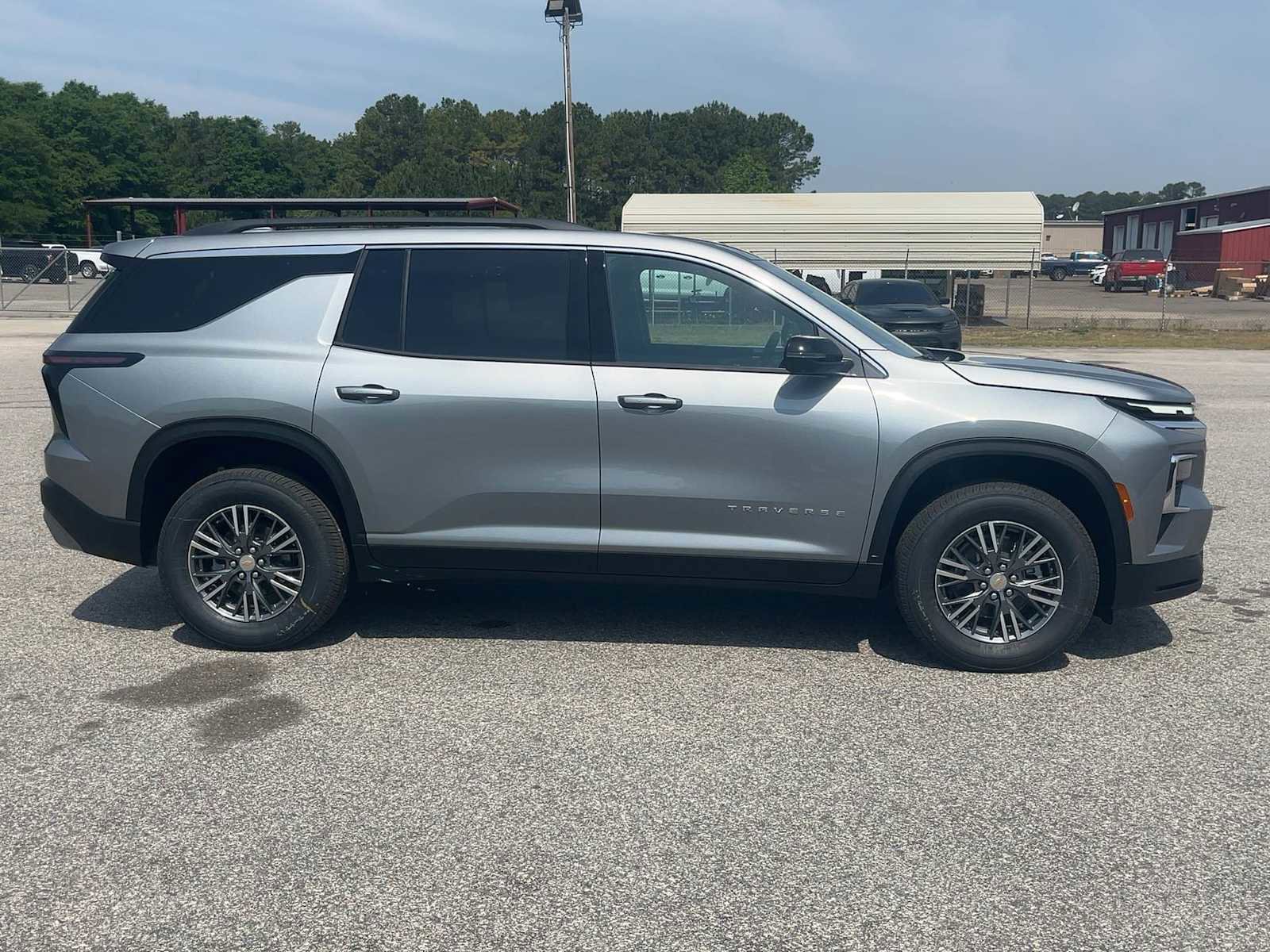 New 2026 Chevrolet Traverse LT FWD image 7